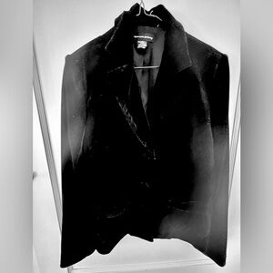 Black velvety vintage jacket by Spenser Jeremy size M